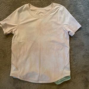 Lululemon tee NWOT